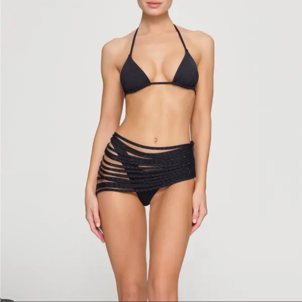 SKIMS RHINESTONE SWIM STRAPPY SKIRT | ONYX | S |
